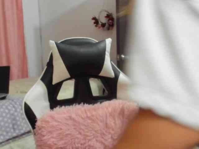 LaraCat1 webcam