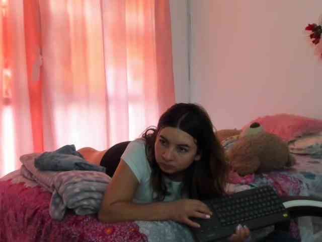 LaraCat1 webcam