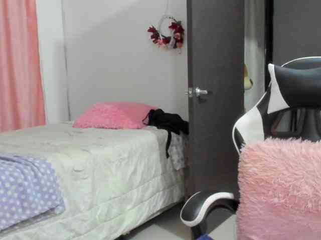 LaraCat1 webcam
