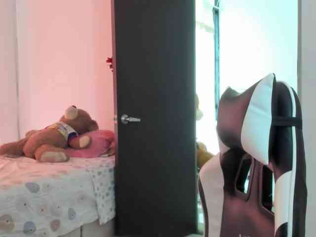 LaraCat1 webcam