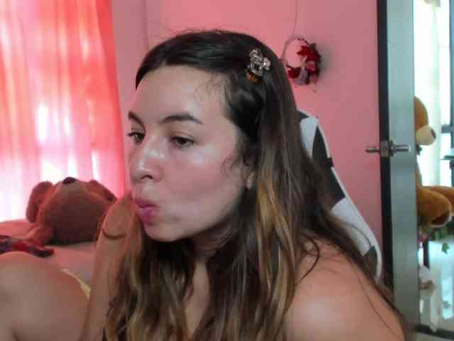 LaraCat1 webcam