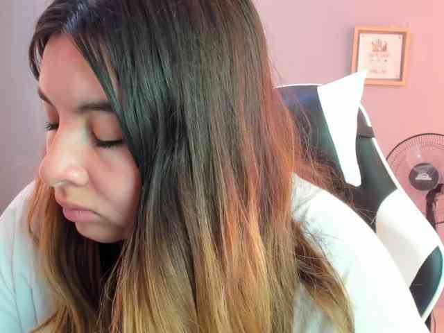 LaraCat1 webcam