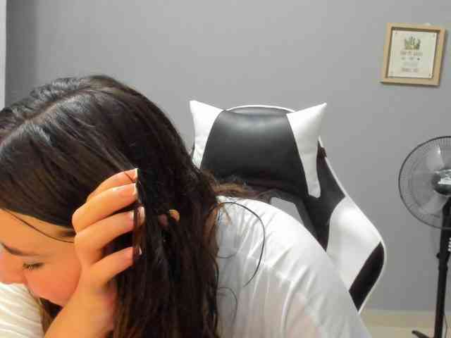 LaraCat1 webcam