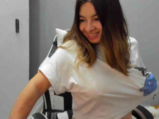 LaraCat1 webcam