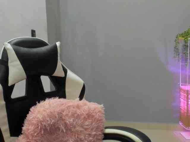 LaraCat1 webcam