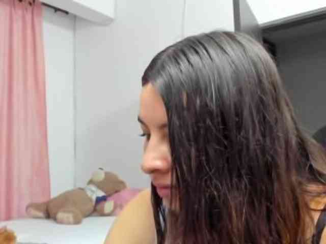 LaraCat1 webcam