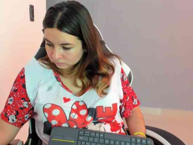 LaraCat1 webcam