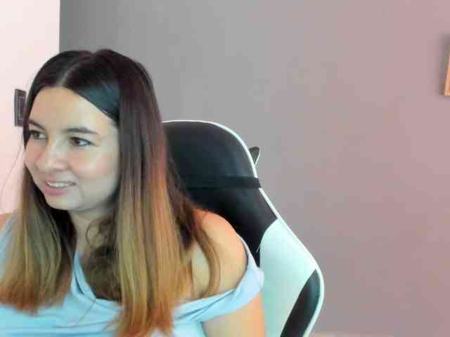 LaraCat1 webcam