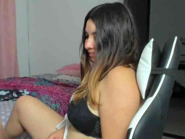 LaraCat1 webcam