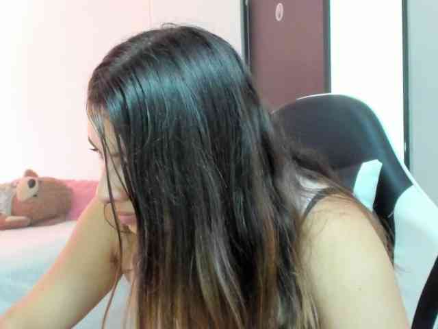 LaraCat1 webcam