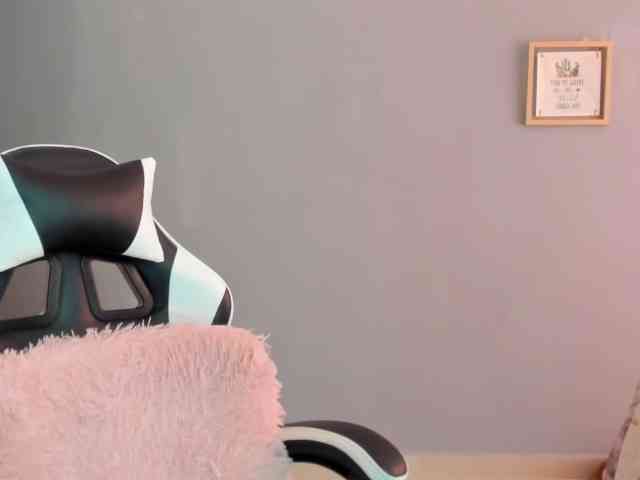 LaraCat1 webcam