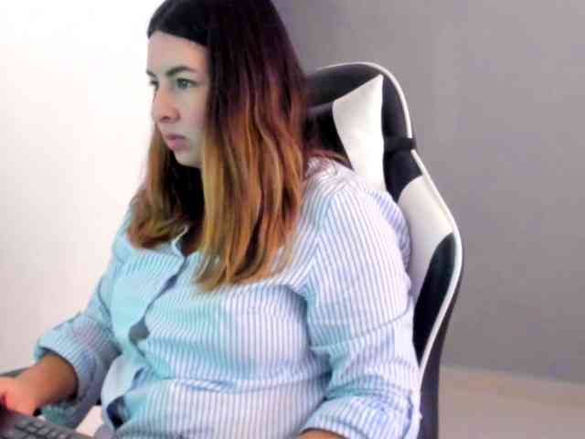 LaraCat1 webcam
