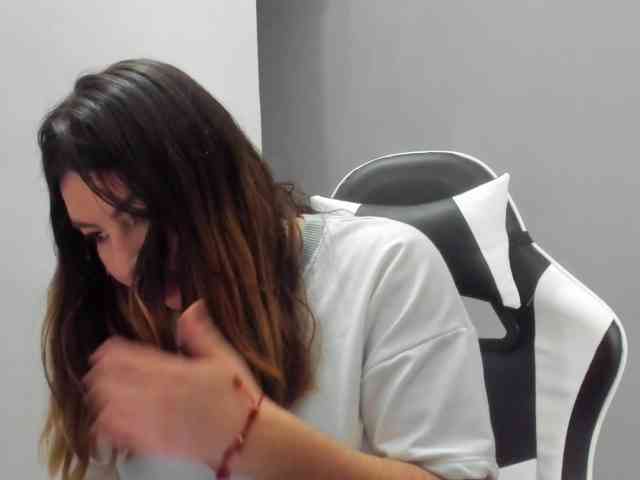 LaraCat1 webcam