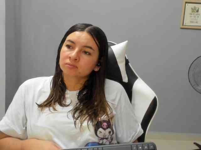 LaraCat1 webcam