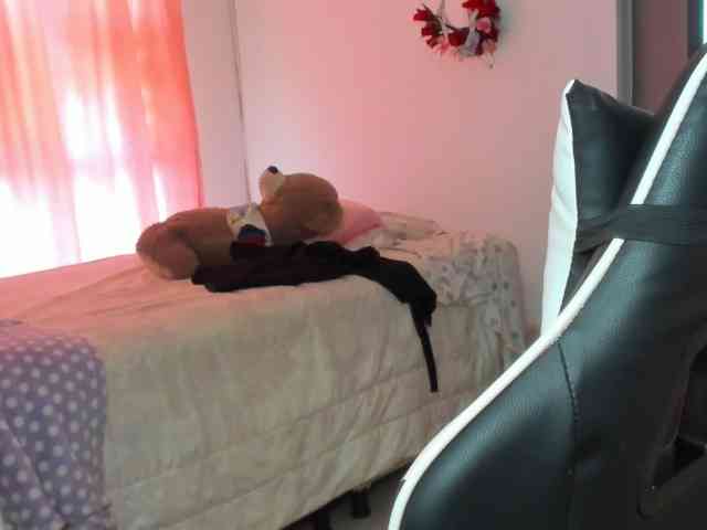 LaraCat1 webcam