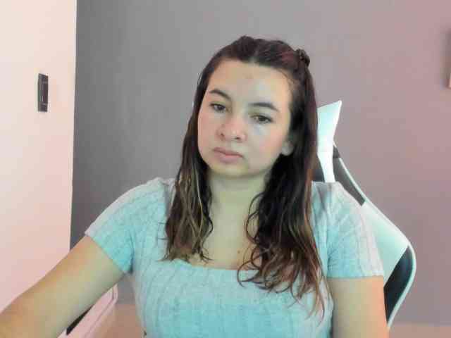 LaraCat1 webcam