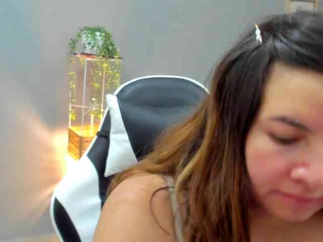 LaraCat1 webcam