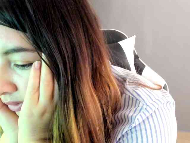 LaraCat1 webcam