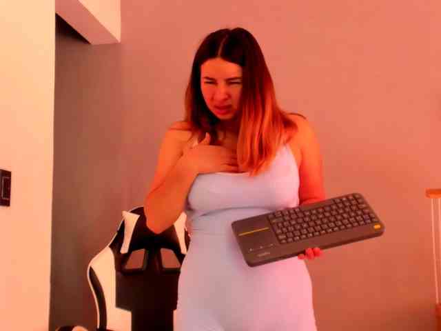 LaraCat1 webcam