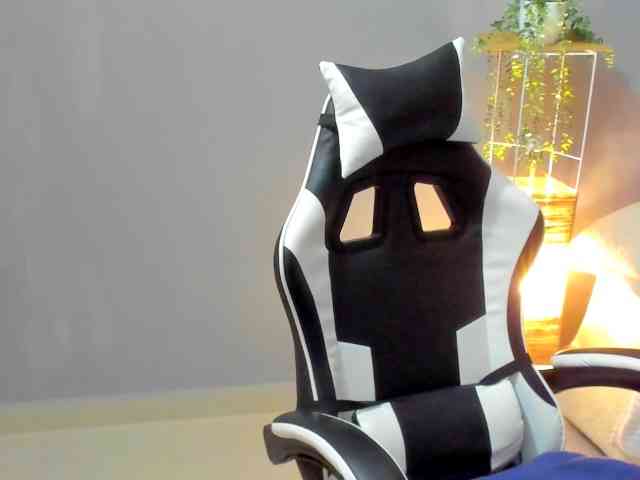 LaraCat1 webcam