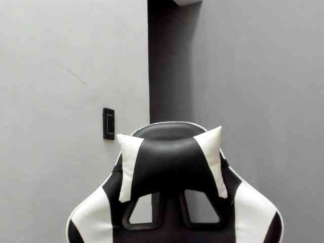LaraCat1 webcam