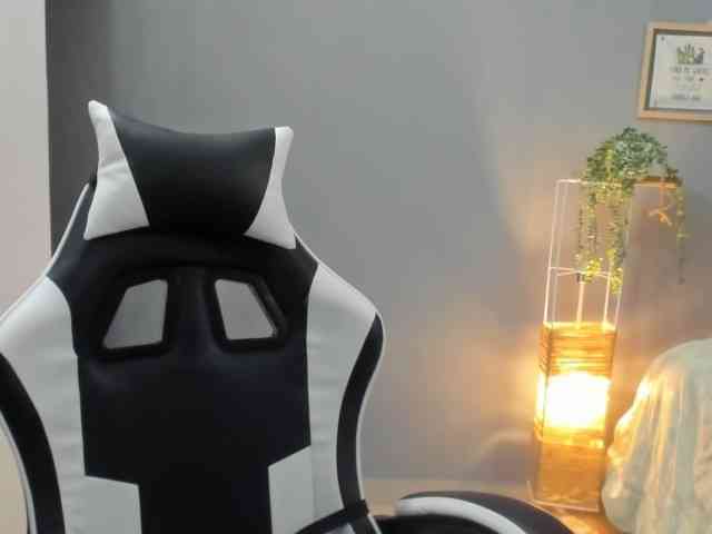 LaraCat1 webcam