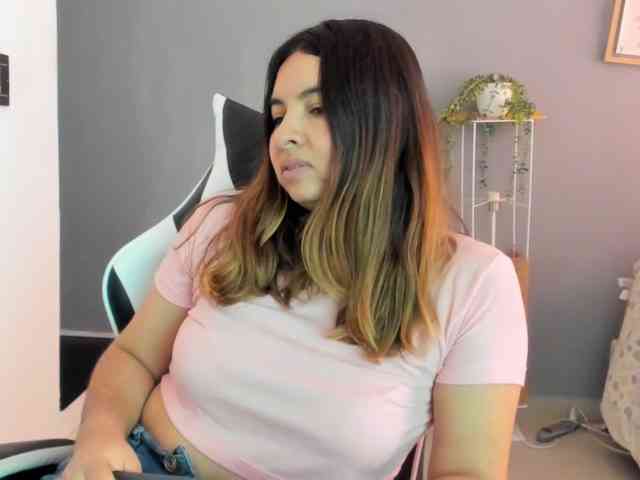 LaraCat1 webcam