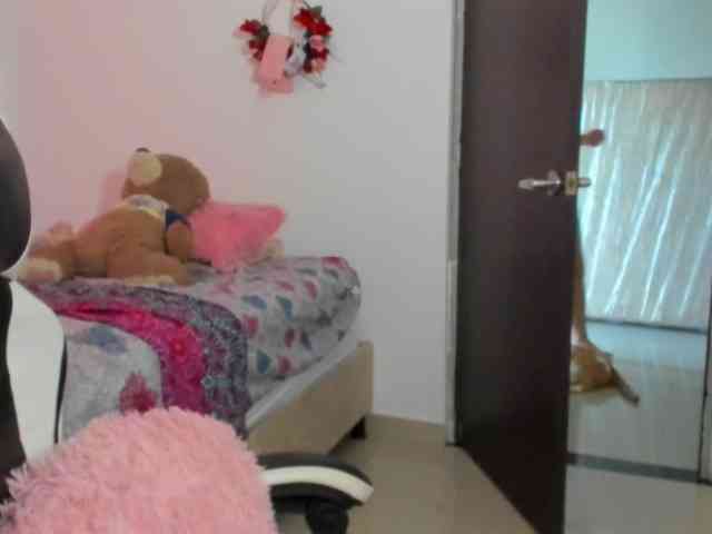 LaraCat1 webcam