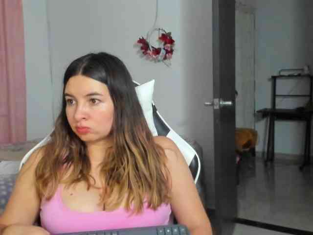 LaraCat1 Live Webcam on BongaCams