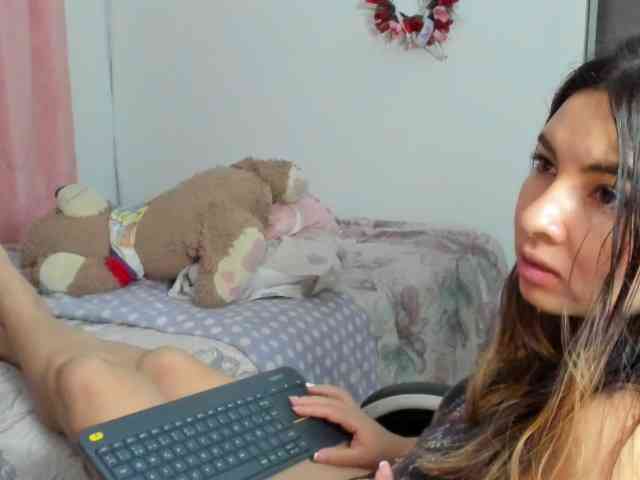 LaraCat1 webcam