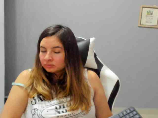 LaraCat1 webcam