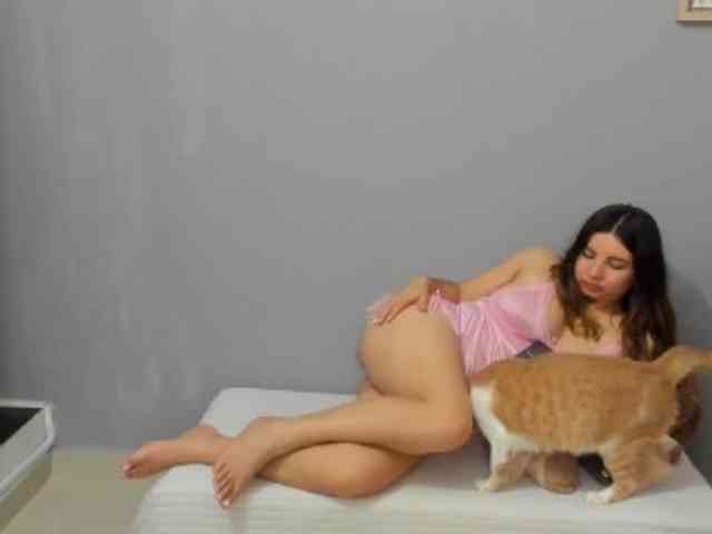 LaraCat1 webcam