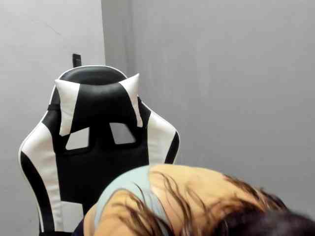 LaraCat1 webcam