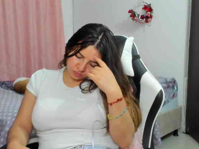 LaraCat1 webcam