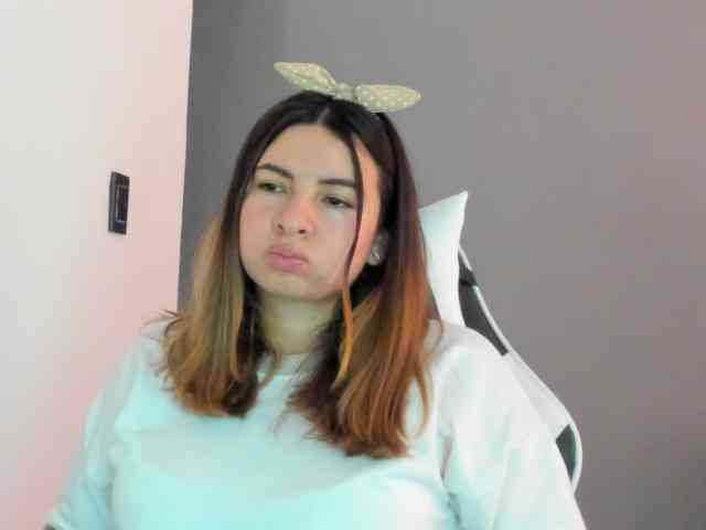 LaraCat1 webcam