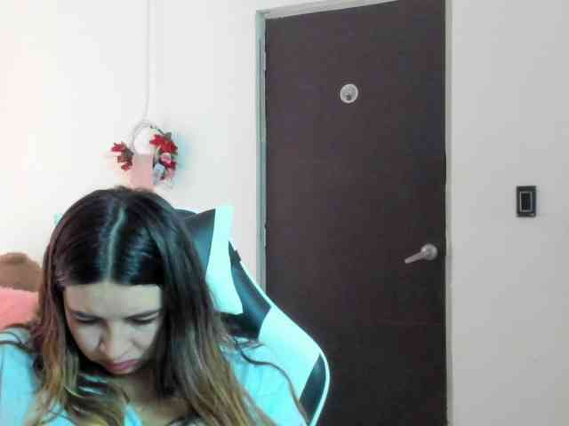LaraCat1 webcam