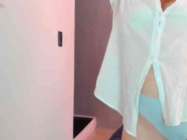 LaraCat1 webcam