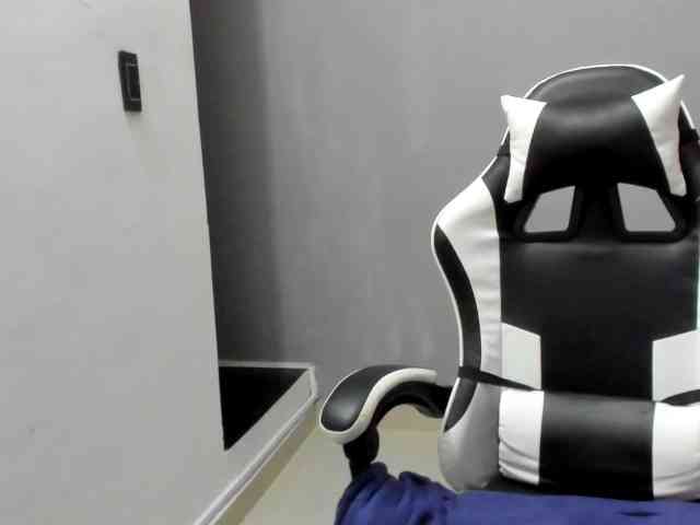 LaraCat1 webcam