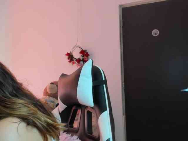 LaraCat1 webcam