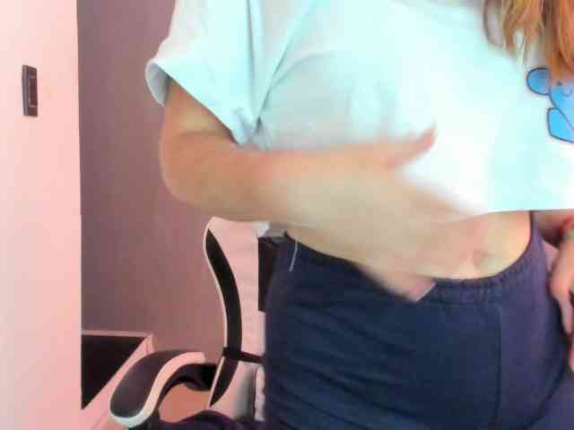 LaraCat1 webcam