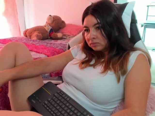 LaraCat1 webcam