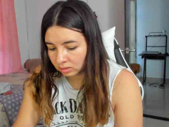 LaraCat1 webcam