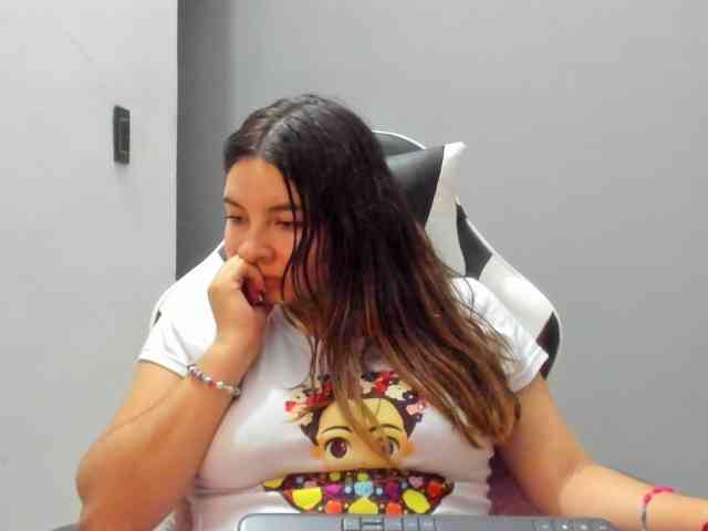 LaraCat1 webcam