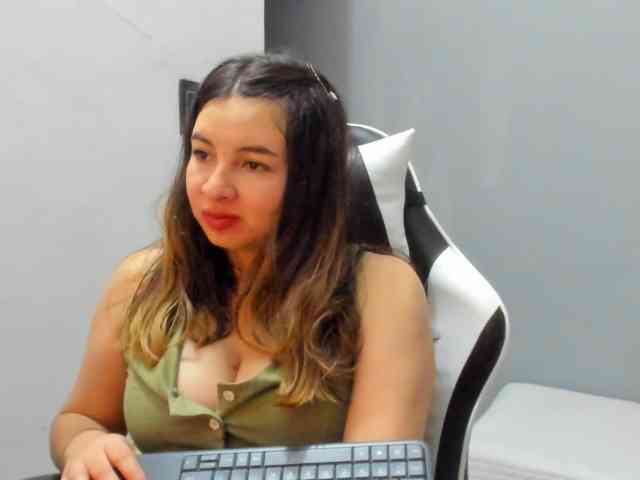 LaraCat1 webcam