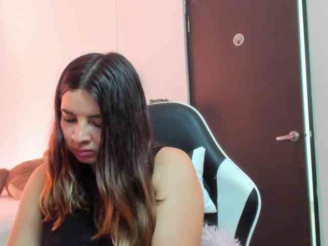 LaraCat1 webcam