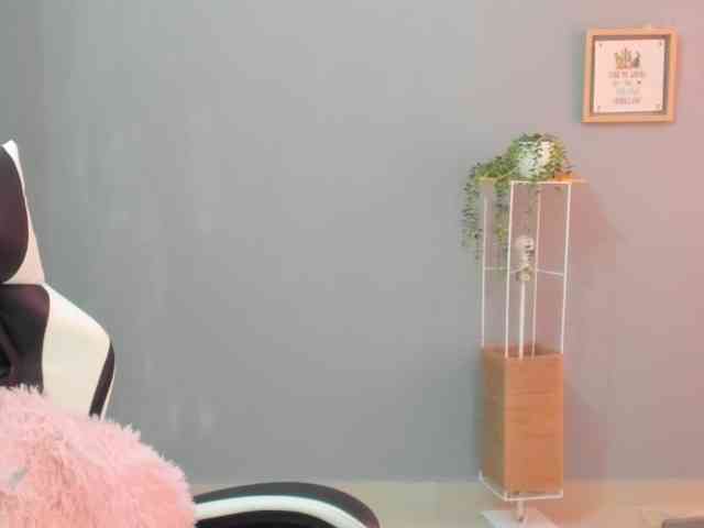 LaraCat1 webcam