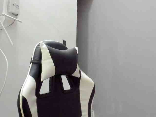LaraCat1 webcam