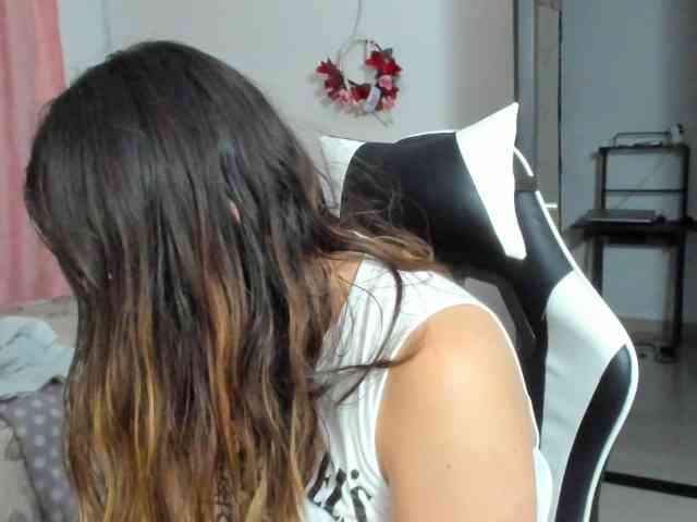 LaraCat1 webcam