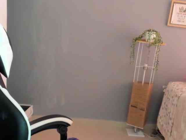 LaraCat1 webcam