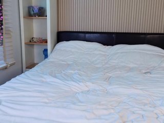 Linaage Porn Show
